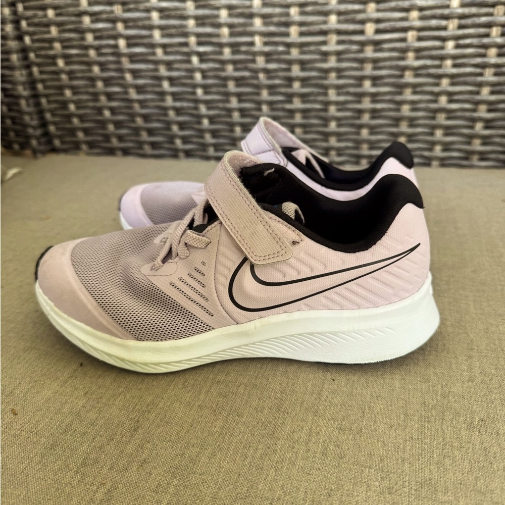 Nike, Star Runner 2, Iced Lilac
AT1801-501, Size 1Y